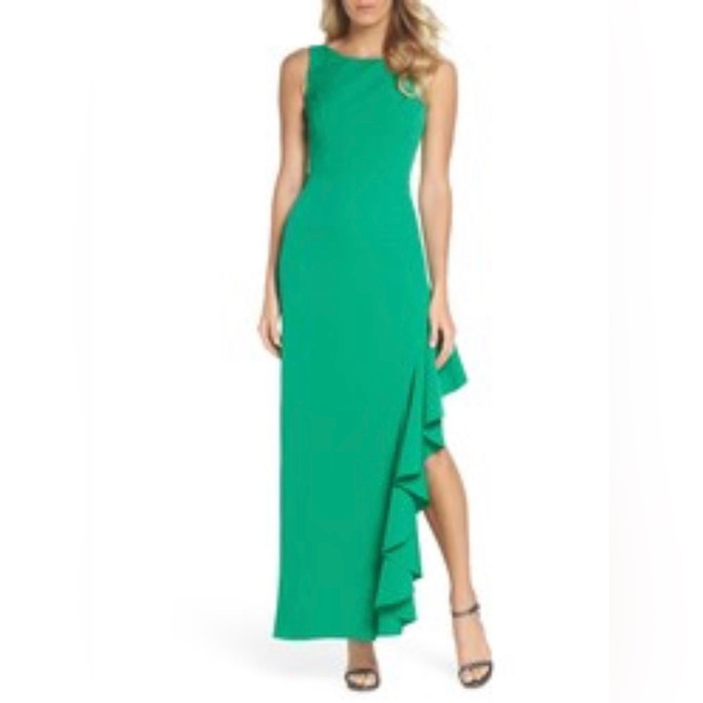 Vince Camuto Green Ruffle Gown Elegant Tailored Wedding Polished Flattering